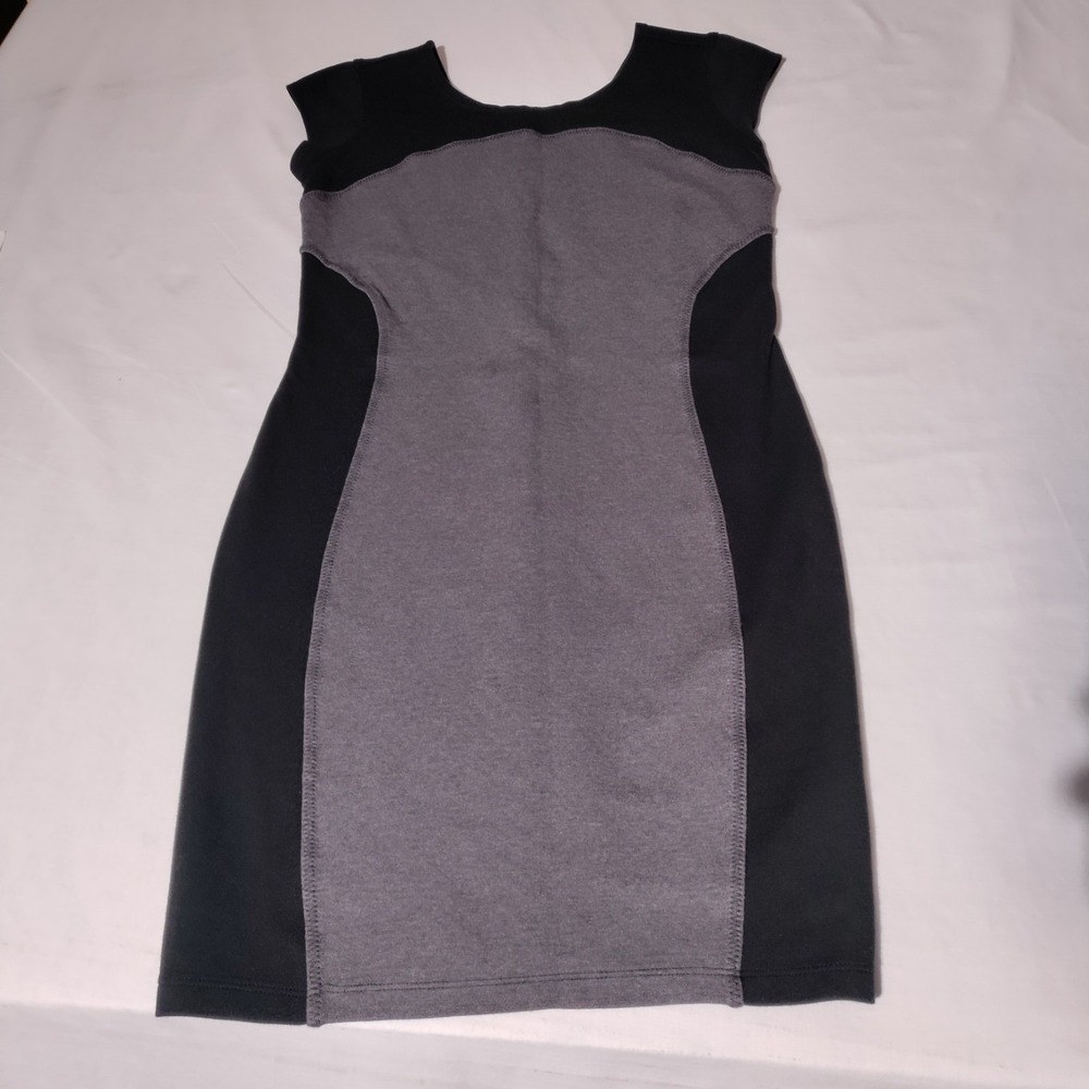 Athleta Illusion Dress Sz XS Color Block Dress Pullover Black Gray 138799